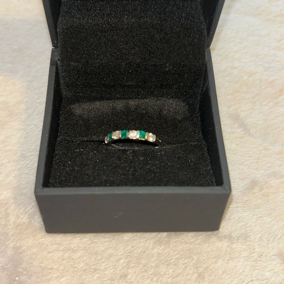 Kay Jewelers lab-created emerald and white sapphire rang in sterling silver💚🤍 - Picture 2 of 4